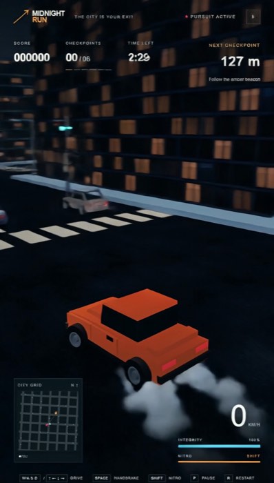 Spielansicht mit Nitro-Effekt hinter dem Wagen, Minikarte und Punktestand am unteren Rand