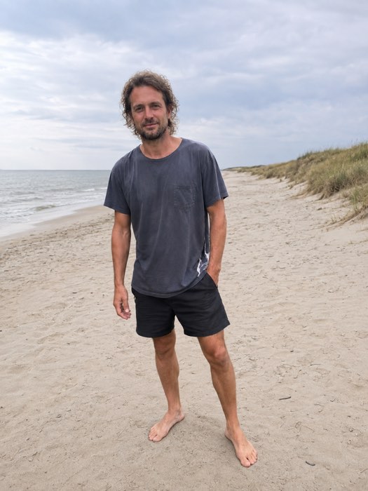 Dasselbe Motiv, jetzt an einem Strand mit Dünen
